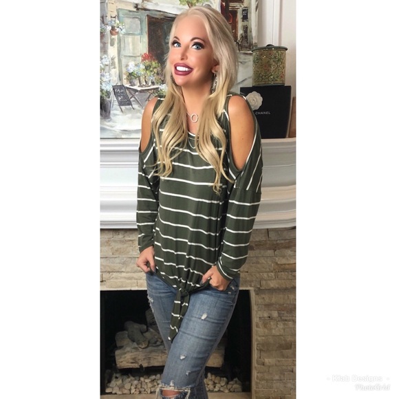 ๐LAST! Olive Striped Cold Shoulder Front Tie Top! - Picture 2 of 6